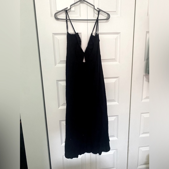H&M textured open back midi dress - Picture 2 of 3